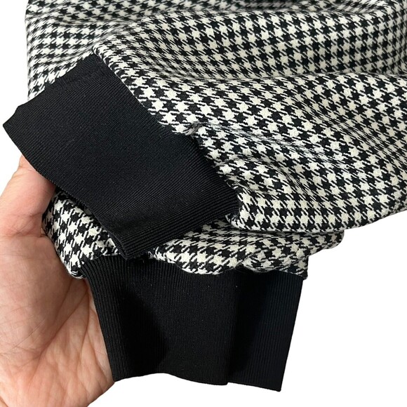 Welcome to my closet! - Picture 8 of 12